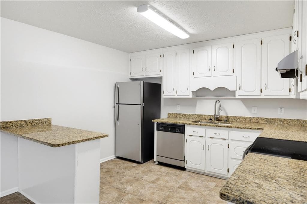 3 bedroom, 2 bathroom, 1,335 sq ft single family residence for sale at 225 Hollis Circle, Dallas, GA 30157 — photo 3
