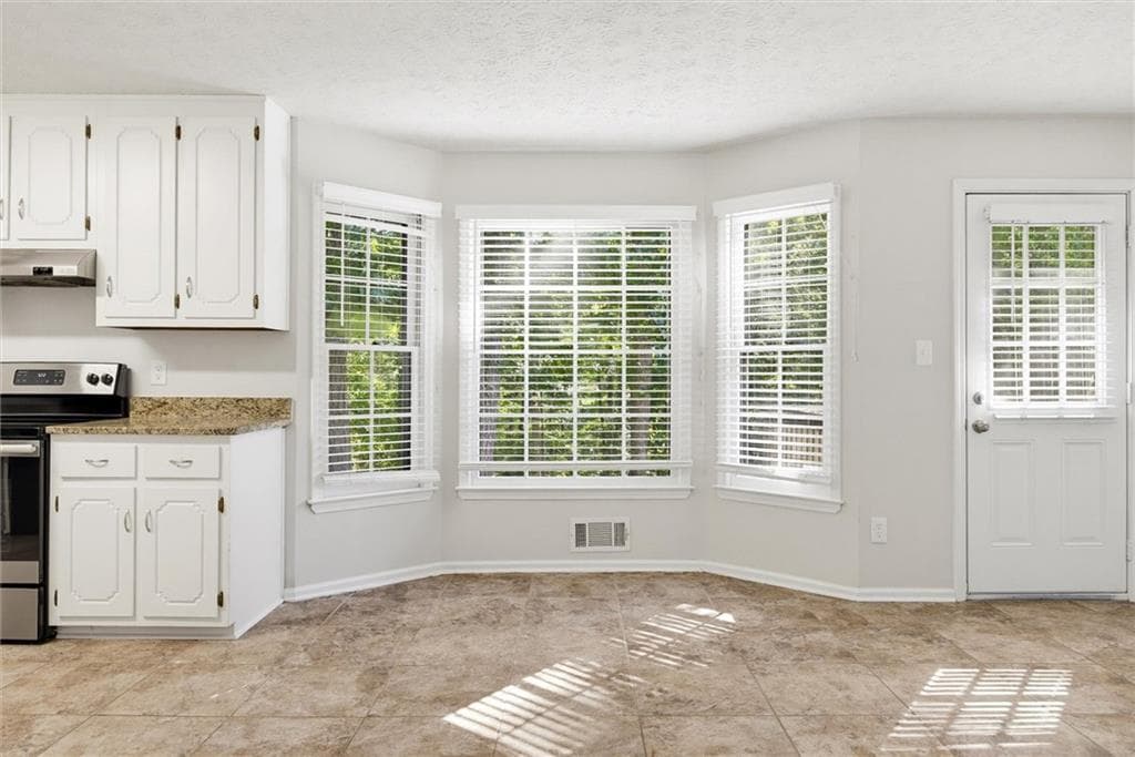 3 bedroom, 2 bathroom, 1,335 sq ft single family residence for sale at 225 Hollis Circle, Dallas, GA 30157 — photo 5