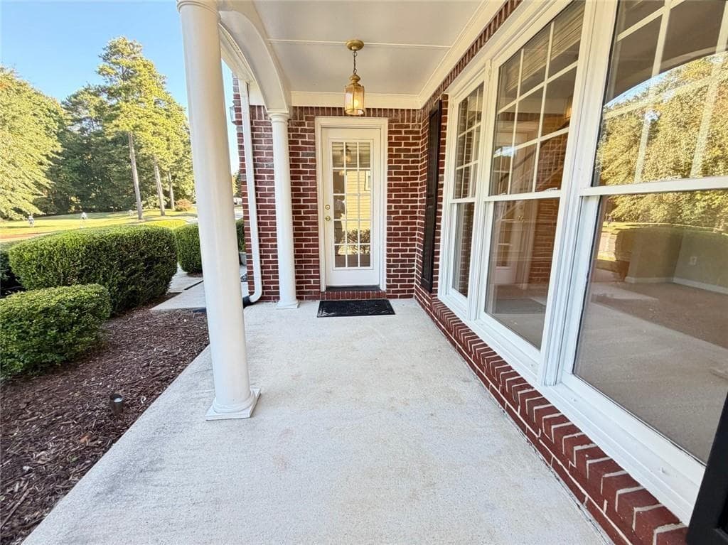 4 bedroom, 4 bathroom, 3,716 sq ft single family residence for sale at 2394 Shoreline Parkway, Villa Rica, GA 30180 — photo 2