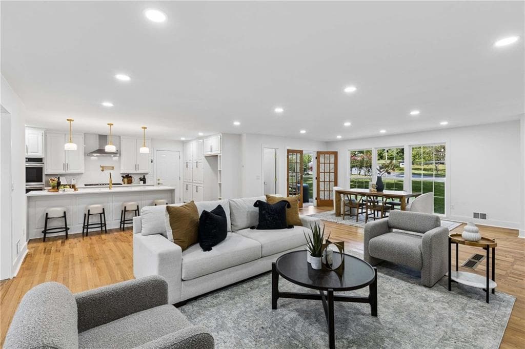 5 bedroom, 5 bathroom, 3,542 sq ft single family residence for sale at 1896 Fisher Trail, Atlanta, GA 30345 — photo 9