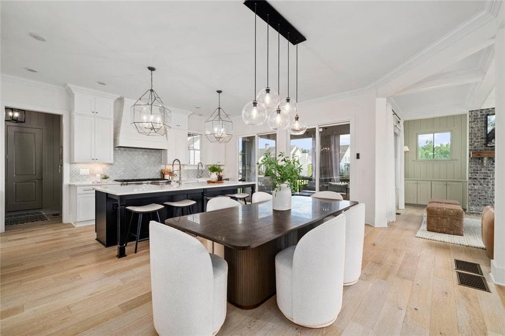 4 bedroom, 4 bathroom, 3,601 sq ft single family residence for sale at 2022 Village Walk, Milton, GA 30004 — photo 5