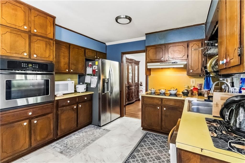 4 bedroom, 3 bathroom, 2,043 sq ft single family residence for sale at 4532 King Lear Drive, Stone Mountain, GA 30083 — photo 10