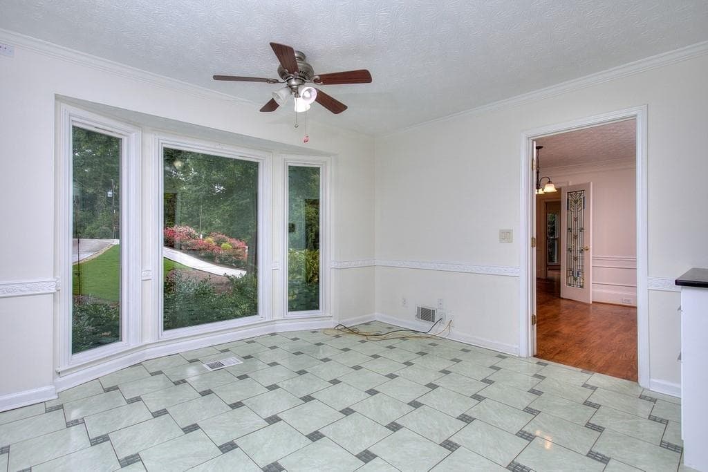 5 bedroom, 6 bathroom, 4,247 sq ft single family residence for rent at 535 Spindlewick Drive, Atlanta, GA 30350 for $3,800 a month — photo 10