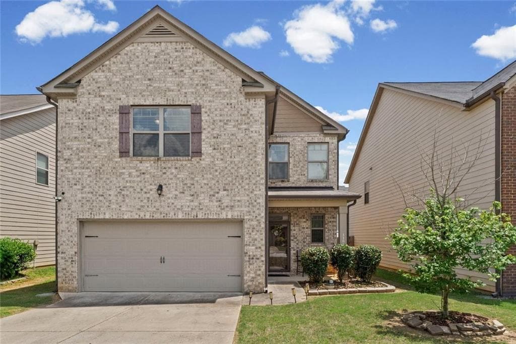 4 bedroom, 3 bathroom, 2,480 sq ft single family residence for sale at 11852 Lovejoy Crossing Boulevard, Hampton, GA 30228