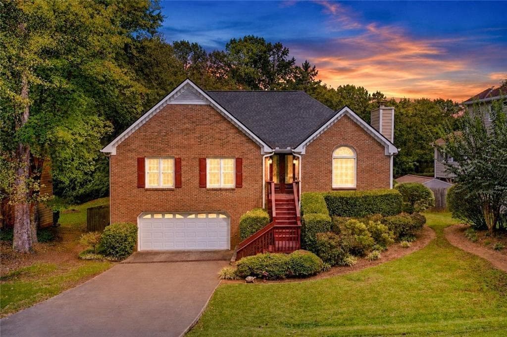 4 bedroom, 3 bathroom, 2,879 sq ft single family residence for sale at 4862 Helga Way, Woodstock, GA 30188 — photo 2