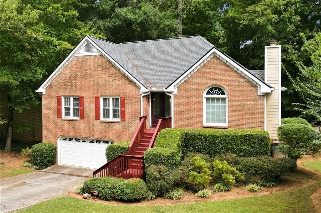 4 bedroom, 3 bathroom, 2,879 sq ft single family residence for sale at 4862 Helga Way, Woodstock, GA 30188 — photo 3