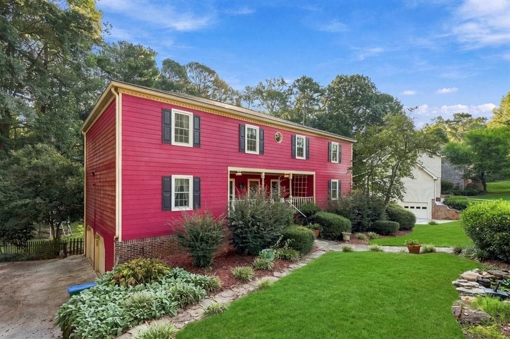 5 bedroom, 3 bathroom, 4,256 sq ft single family residence for sale at 144 Shadow Lake Drive, Lilburn, GA 30047 — photo 2