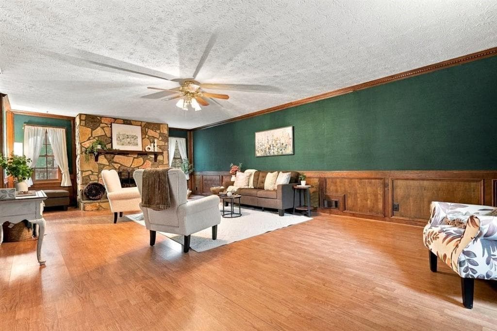 5 bedroom, 3 bathroom, 4,256 sq ft single family residence for sale at 144 Shadow Lake Drive, Lilburn, GA 30047 — photo 7
