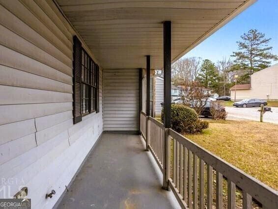 4 bedroom, 2 bathroom, 1,567 sq ft condominium for sale at 602 Pine Tree Trail 602, Atlanta, GA 30349 — photo 2