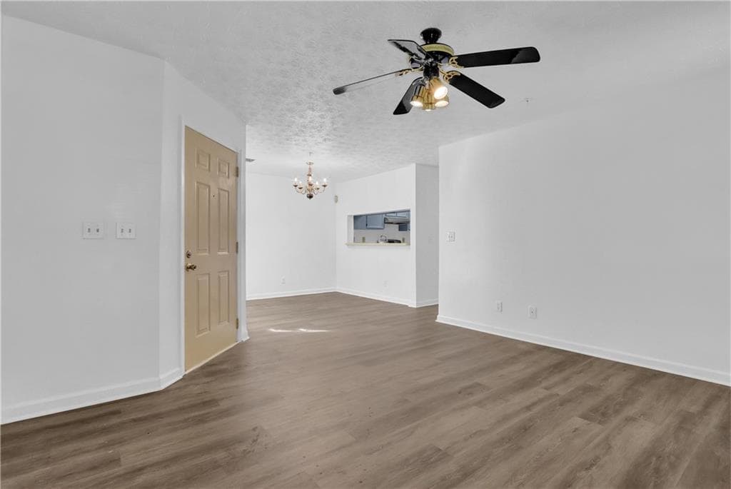 3 bedroom, 2 bathroom, 1,060 sq ft condominium for sale at 765 Windchase Lane, Stone Mountain, GA 30083 — photo 2