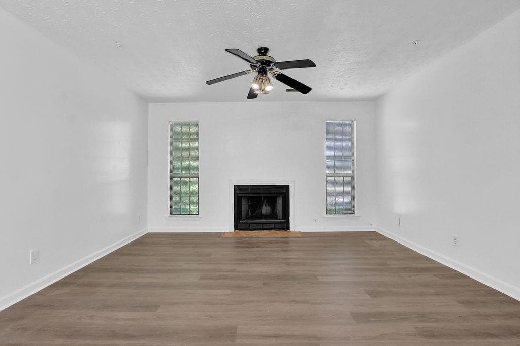 3 bedroom, 2 bathroom, 1,060 sq ft condominium for sale at 765 Windchase Lane, Stone Mountain, GA 30083 — photo 5