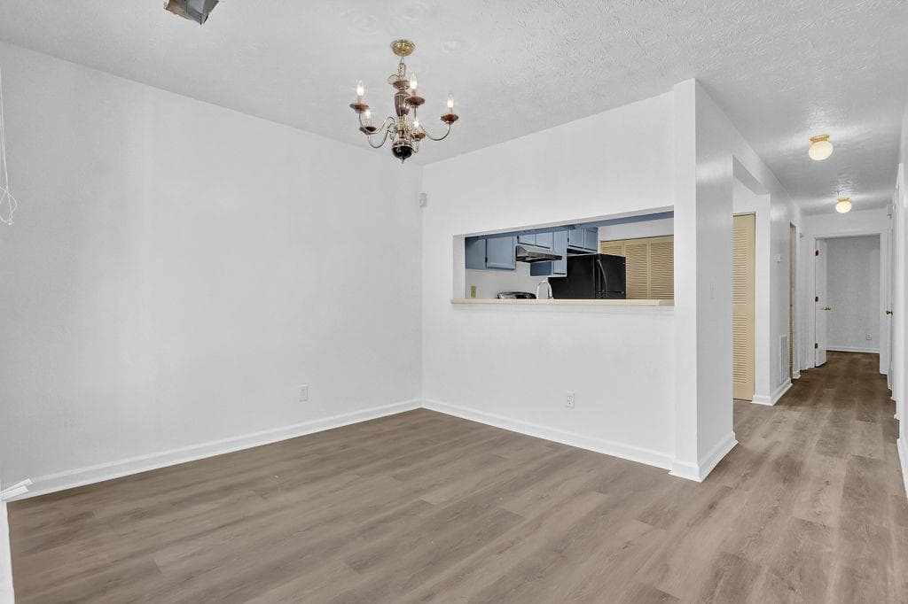 3 bedroom, 2 bathroom, 1,060 sq ft condominium for sale at 765 Windchase Lane, Stone Mountain, GA 30083 — photo 7