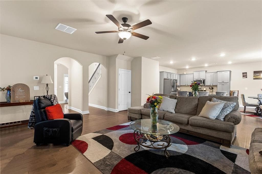 4 bedroom, 3 bathroom, 3,119 sq ft single family residence for sale at 1187 Kingston Hill Drive, Loganville, GA 30052 — photo 6