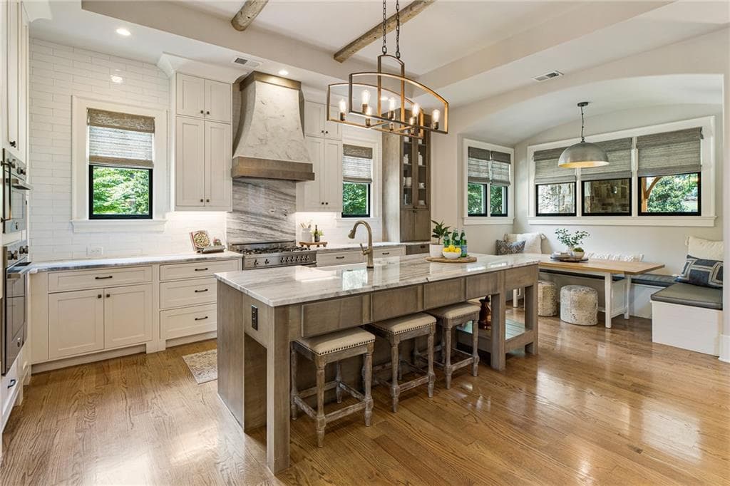 5 bedroom, 6 bathroom, 6,081 sq ft single family residence for sale at 2758 Batesville Road, Canton, GA 30115 — photo 3