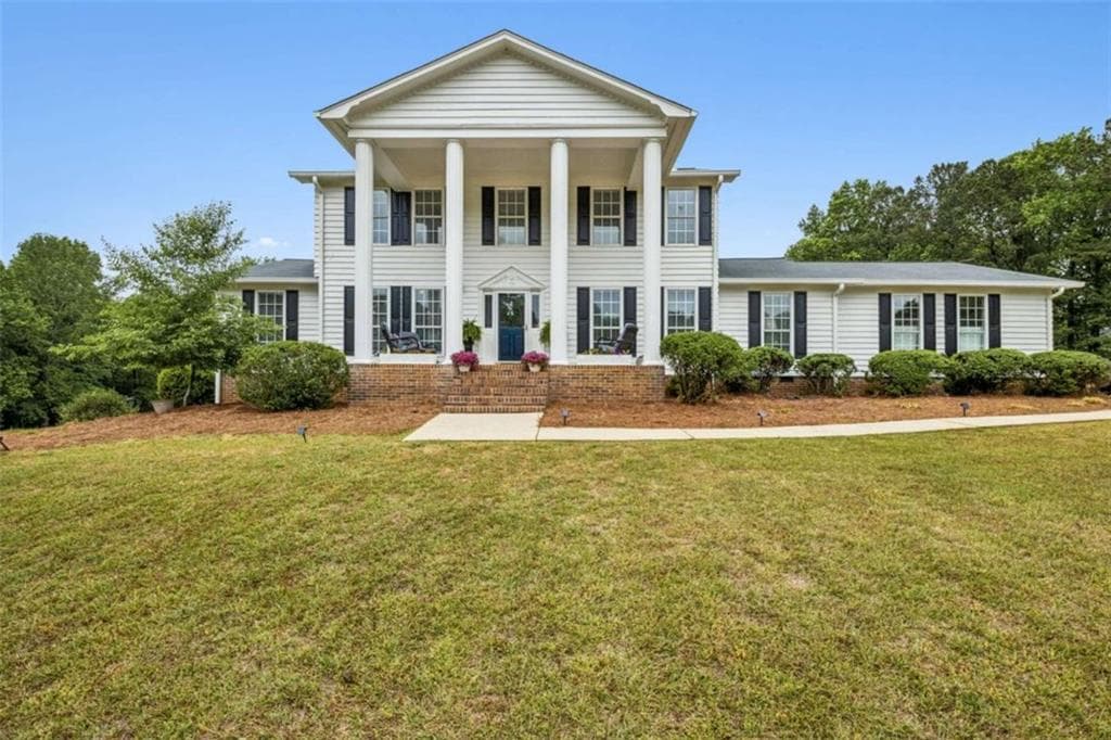 4 bedroom, 4 bathroom, 3,173 sq ft single family residence for sale at 32 Quail Run, Hoschton, GA 30548