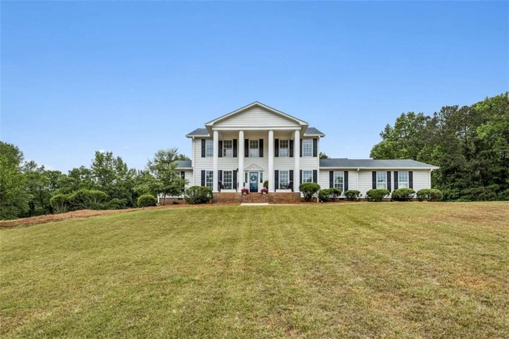 4 bedroom, 4 bathroom, 3,173 sq ft single family residence for sale at 32 Quail Run, Hoschton, GA 30548 — photo 5