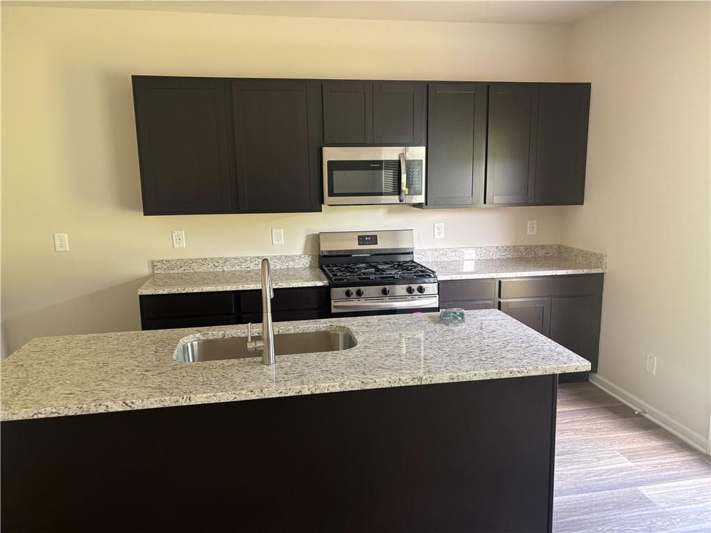 3 bedroom, 3 bathroom, 1,433 sq ft single family residence for rent at 111 Lavender Circle, Calhoun, GA 30701 for $1,900 a month — photo 3