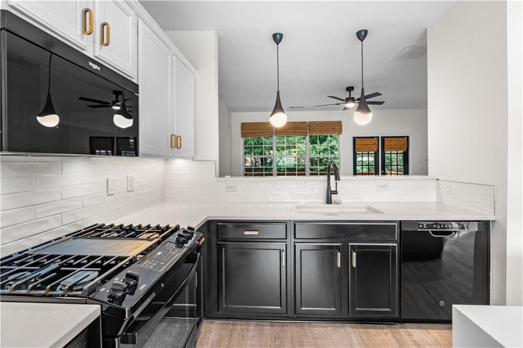 3 bedroom, 4 bathroom, 1,890 sq ft townhouse for sale at 3635 Chattahoochee Summit Drive 14, Atlanta, GA 30339 — photo 10