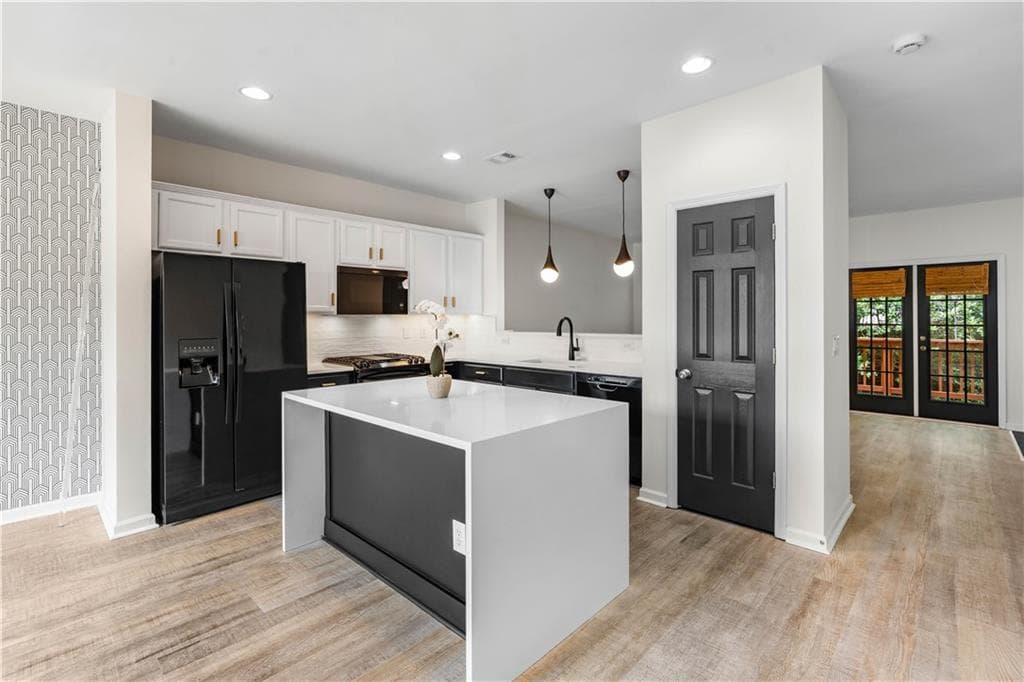 3 bedroom, 4 bathroom, 1,890 sq ft townhouse for sale at 3635 Chattahoochee Summit Drive 14, Atlanta, GA 30339 — photo 3