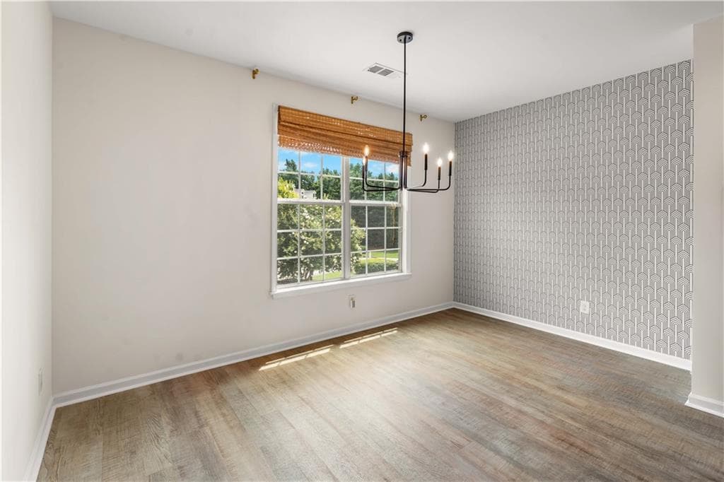 3 bedroom, 4 bathroom, 1,890 sq ft townhouse for sale at 3635 Chattahoochee Summit Drive 14, Atlanta, GA 30339 — photo 7