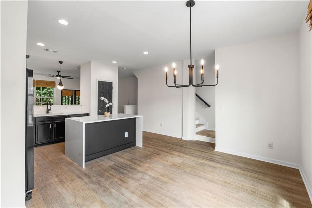 3 bedroom, 4 bathroom, 1,890 sq ft townhouse for sale at 3635 Chattahoochee Summit Drive 14, Atlanta, GA 30339 — photo 6