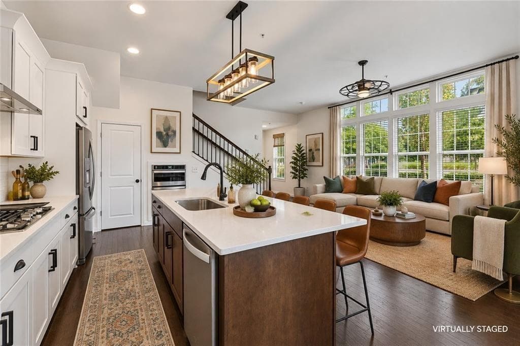 1 bedroom, 2 bathroom, 1,171 sq ft condominium for sale at 3933 Danube Lane 221, Atlanta, GA 30339 — photo 5