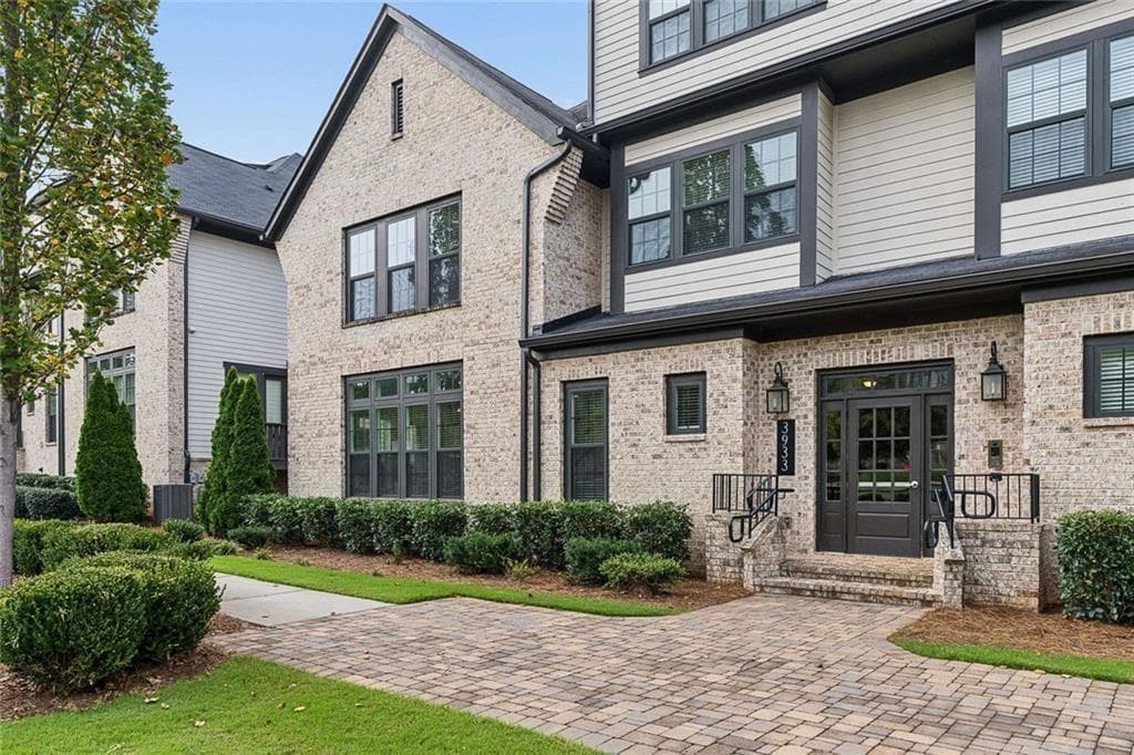 1 bedroom, 2 bathroom, 1,171 sq ft condominium for sale at 3933 Danube Lane 221, Atlanta, GA 30339 — photo 8
