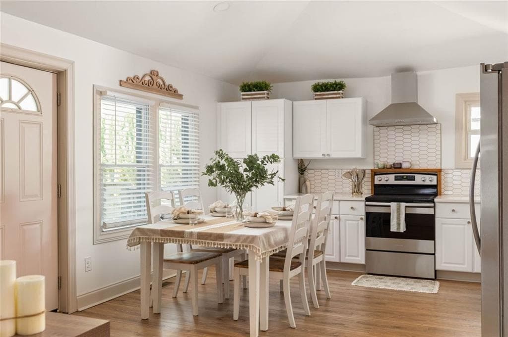 3 bedroom, 2 bathroom, 1,300 sq ft single family residence for sale at 655 S Grand Avenue, Atlanta, GA 30318 — photo 7