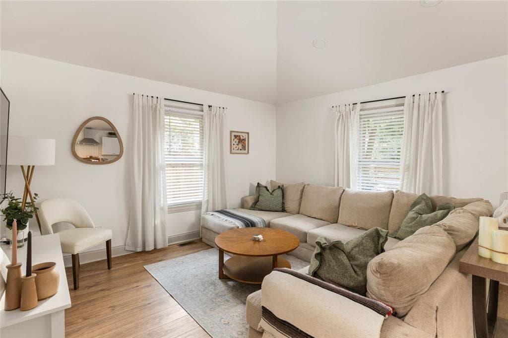 3 bedroom, 2 bathroom, 1,300 sq ft single family residence for sale at 655 S Grand Avenue, Atlanta, GA 30318 — photo 9