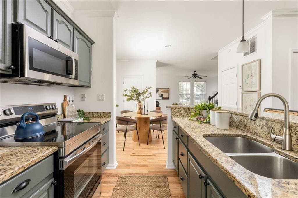 3 bedroom, 3 bathroom, 1,504 sq ft single family residence for sale at 37 Montgomery Street, Atlanta, GA 30307 — photo 5