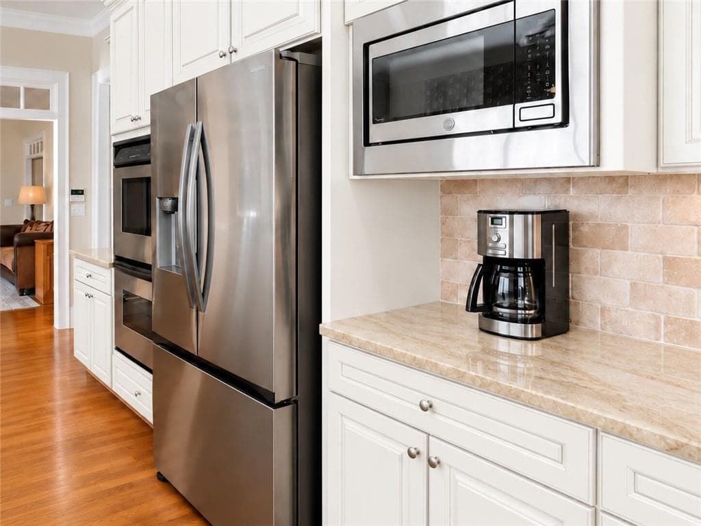 5 bedroom, 5 bathroom, 4,384 sq ft single family residence for sale at 194 Waterfront Park Lane, Dawsonville, GA 30534 — photo 10