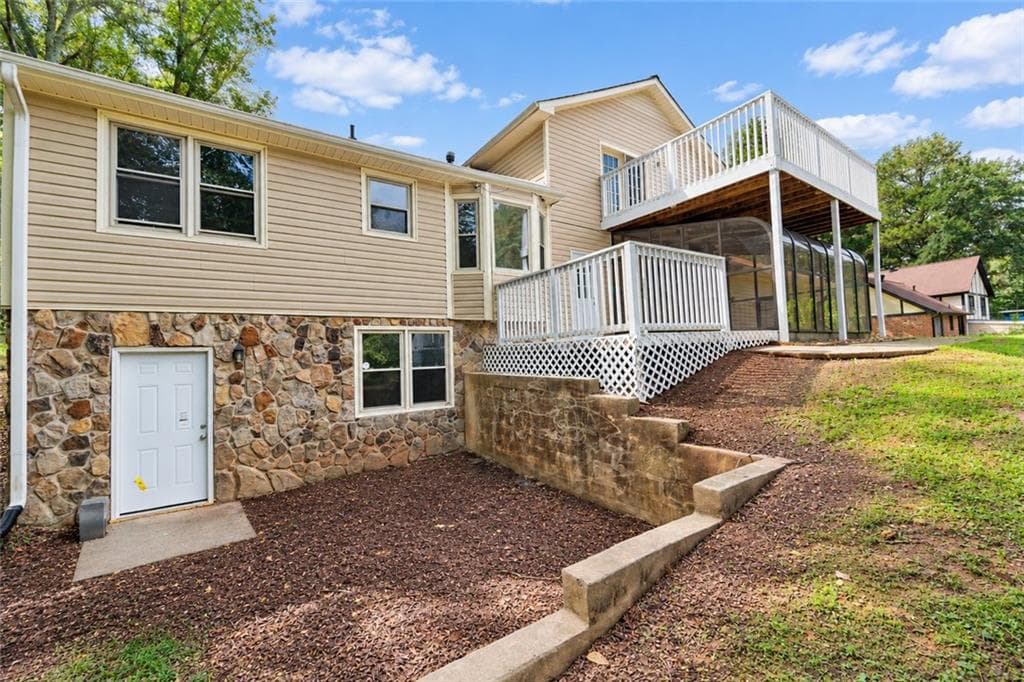 4 bedroom, 3 bathroom, 2,307 sq ft single family residence for sale at 551 Covered Bridge Trail, Fayetteville, GA 30214 — photo 6