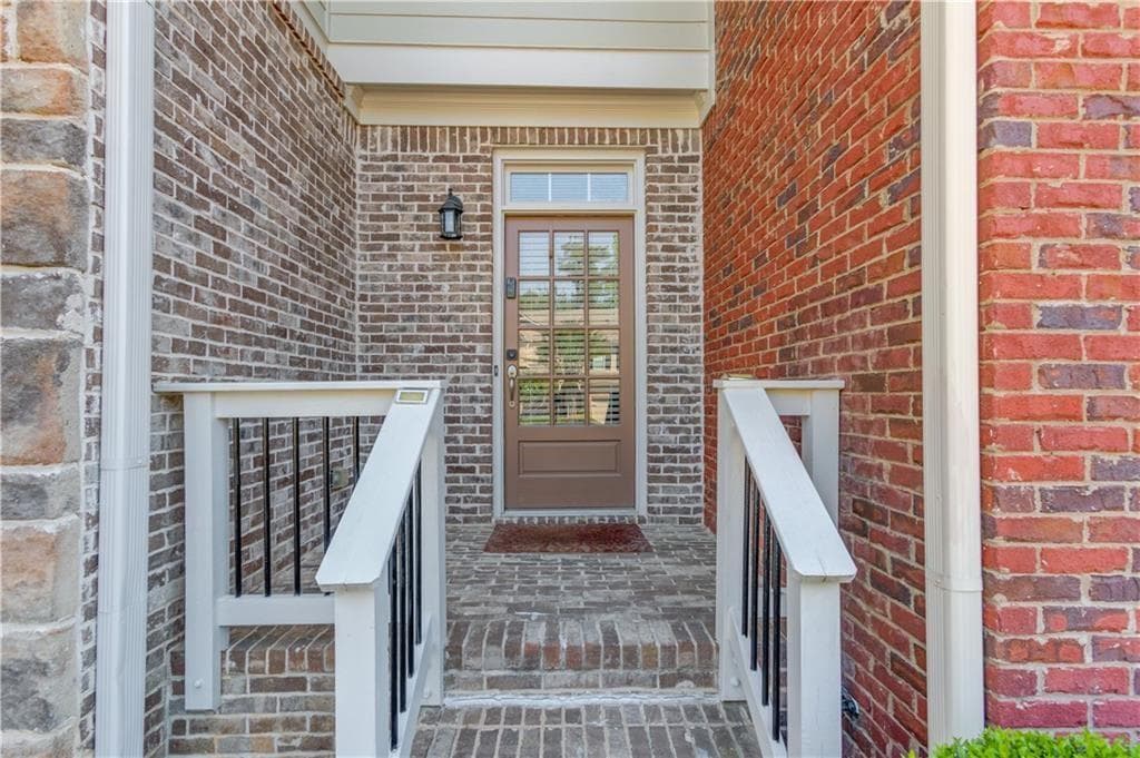 3 bedroom, 4 bathroom, 3,099 sq ft townhouse for rent at 5885 Vista Brook Drive, Suwanee, GA 30024 for $2,800 a month — photo 2