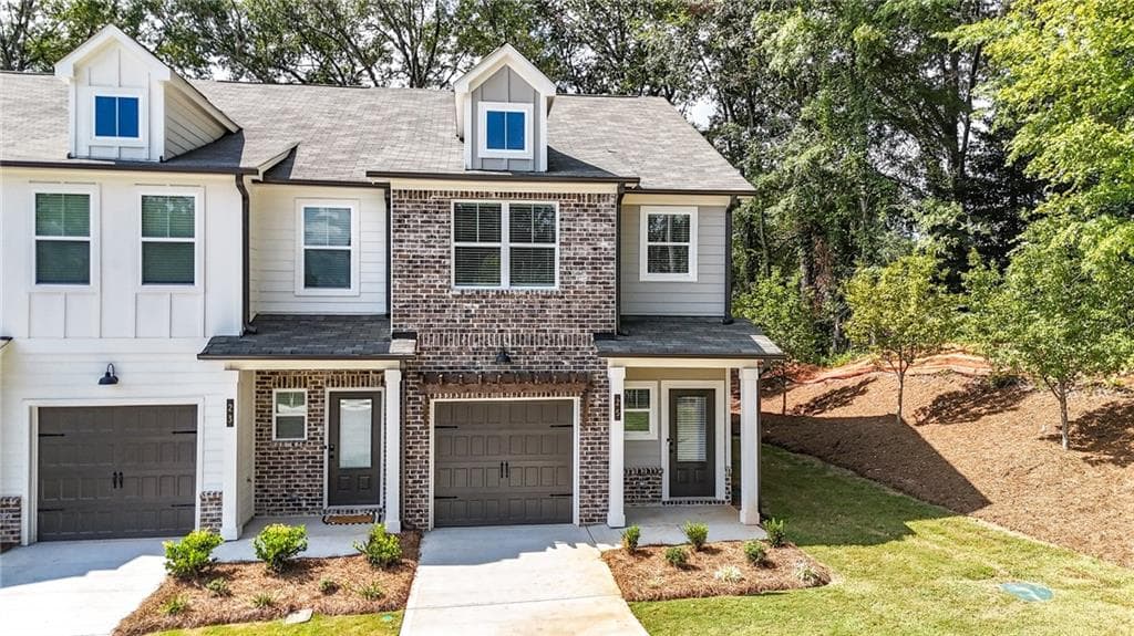 3 bedroom, 3 bathroom, 1,585 sq ft townhouse for sale at 25 Sparks Way, Austell, GA 30106