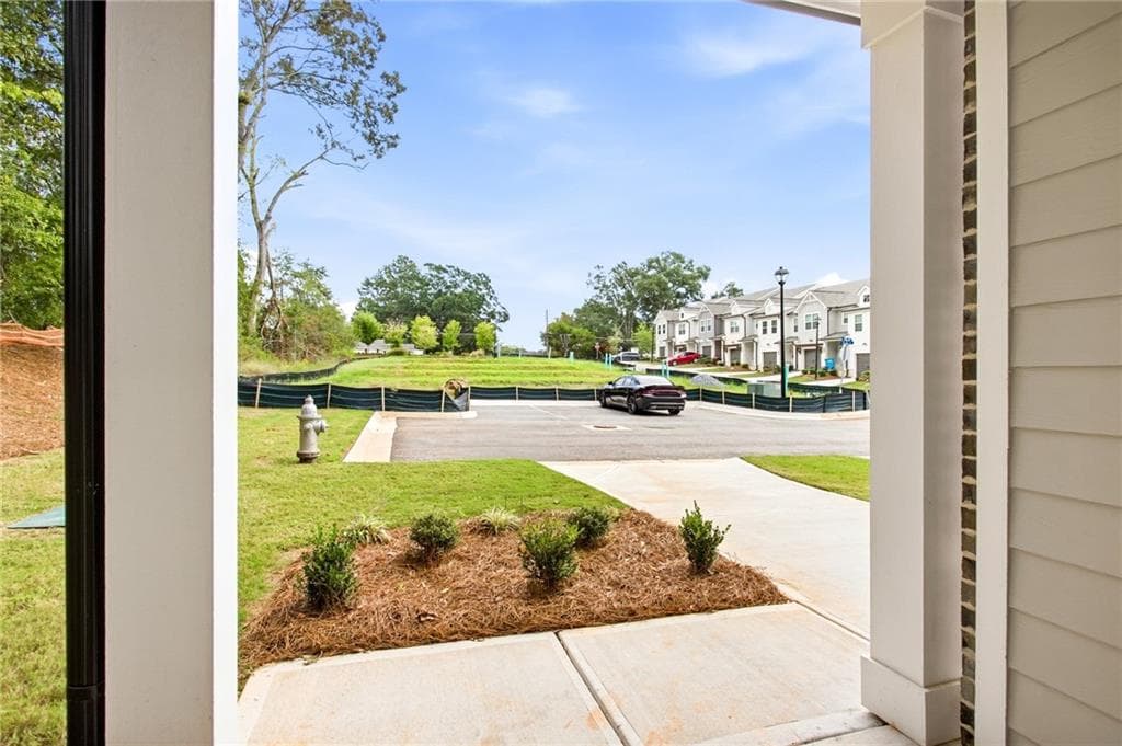 3 bedroom, 3 bathroom, 1,585 sq ft townhouse for sale at 25 Sparks Way, Austell, GA 30106 — photo 5