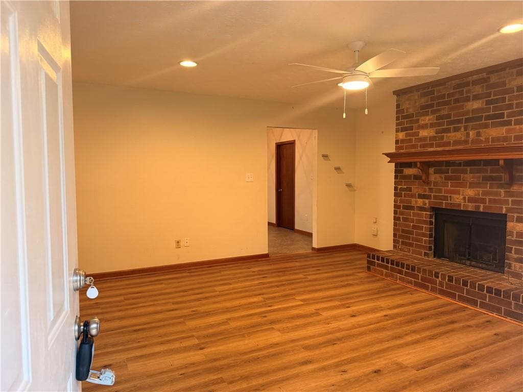 3 bedroom, 2 bathroom, 1,261 sq ft single family residence for rent at 305 Deergrass Trail, Peachtree City, GA 30269 for $2,250 a month — photo 3