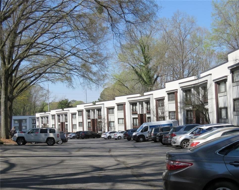 2 bedroom, 2 bathroom, 1,060 sq ft condominium for sale at 1445 Monroe Drive C39, Atlanta, GA 30324 — photo 4