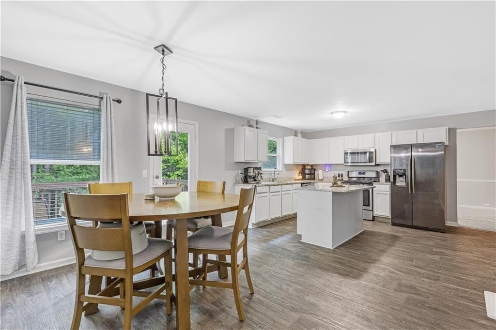 5 bedroom, 3 bathroom, 3,434 sq ft single family residence for sale at 3275 Hunting Creek Pass, Douglasville, GA 30135 — photo 8