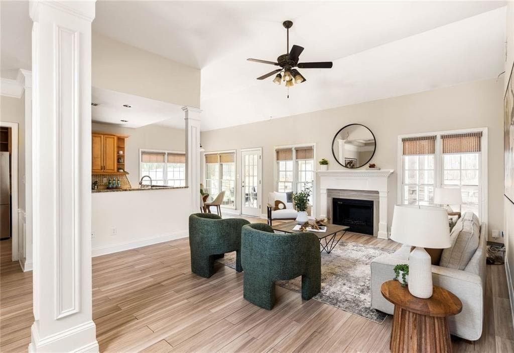 3 bedroom, 2 bathroom, 1,892 sq ft single family residence under contract at 3030 Northcliff Drive, Suwanee, GA 30024 — photo 3