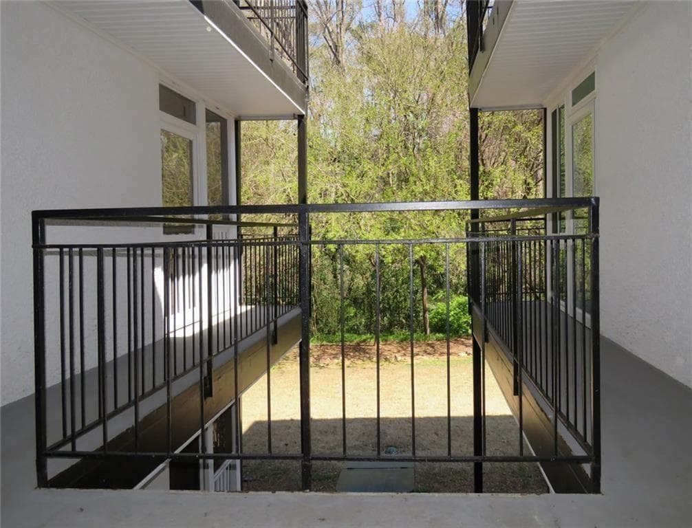 2 bedroom, 2 bathroom, 1,060 sq ft condominium for sale at 1445 Monroe Drive C39, Atlanta, GA 30324 — photo 7