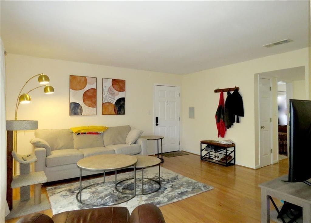 2 bedroom, 2 bathroom, 1,060 sq ft condominium for sale at 1445 Monroe Drive C39, Atlanta, GA 30324 — photo 9
