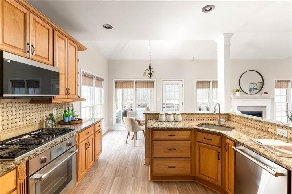 3 bedroom, 2 bathroom, 1,892 sq ft single family residence under contract at 3030 Northcliff Drive, Suwanee, GA 30024 — photo 8