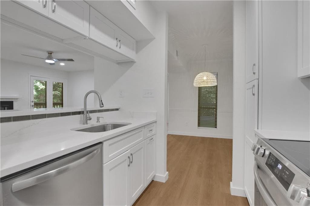 2 bedroom, 2 bathroom, 1,178 sq ft condominium for sale at 122 Tuxworth Circle, Decatur, GA 30033 — photo 5