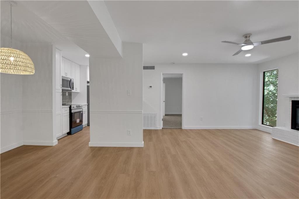 2 bedroom, 2 bathroom, 1,178 sq ft condominium for sale at 122 Tuxworth Circle, Decatur, GA 30033 — photo 10