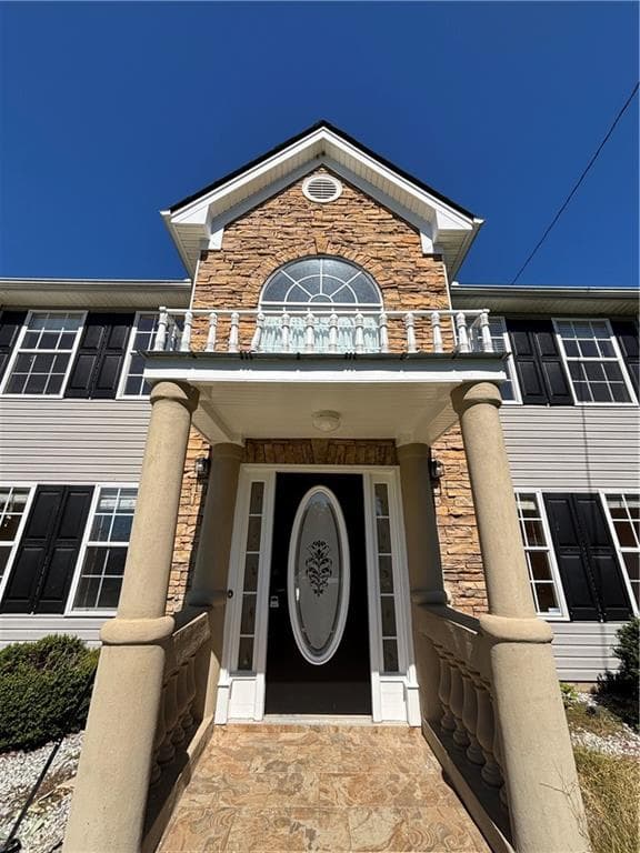 4 bedroom, 3 bathroom, 2,196 sq ft single family residence for rent at 2737 Kristen Court, Conyers, GA 30012 for $2,400 a month — photo 2