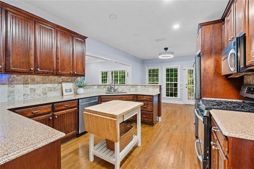 4 bedroom, 4 bathroom, 5,050 sq ft single family residence for sale at 315 Monroe Drive, Mcdonough, GA 30252 — photo 3