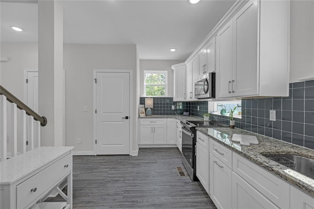 3 bedroom, 4 bathroom, 1,839 sq ft townhouse for sale at 1981 Sea Cove Point, Atlanta, GA 30318 — photo 6