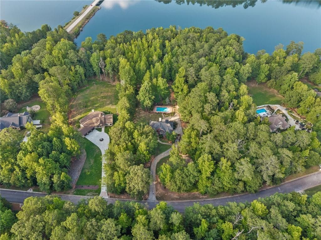 5 bedroom, 5 bathroom, 3,463 sq ft single family residence for sale at 35 Cornish Trace Drive, Covington, GA 30014 — photo 3