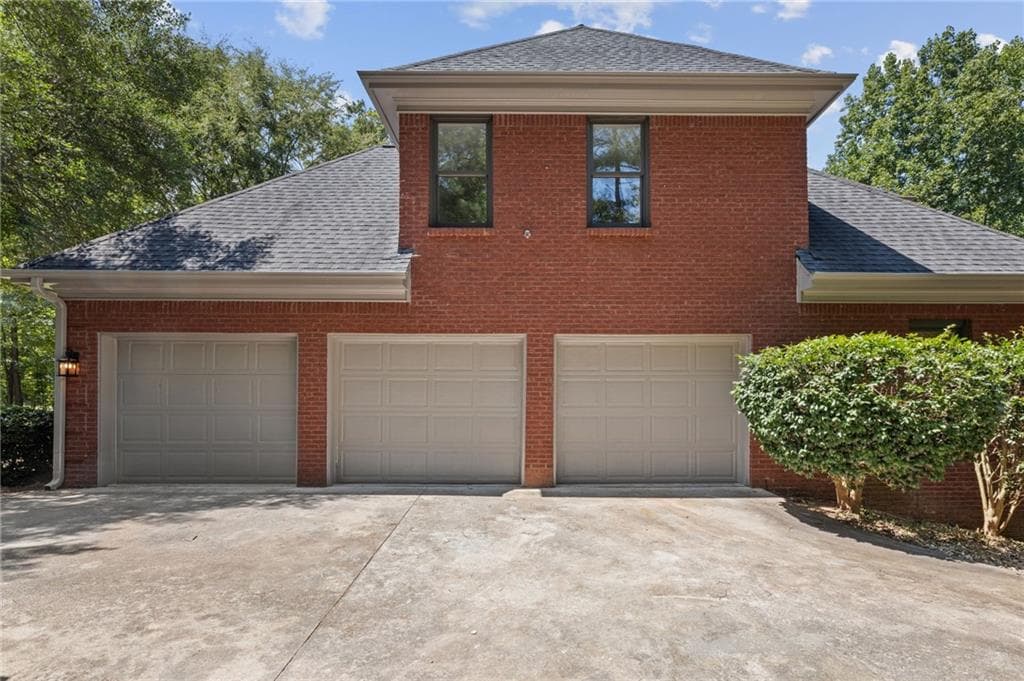 5 bedroom, 5 bathroom, 3,463 sq ft single family residence for sale at 35 Cornish Trace Drive, Covington, GA 30014 — photo 6