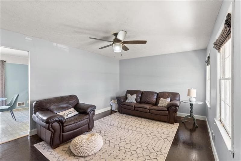 4 bedroom, 2 bathroom, 1,704 sq ft single family residence for sale at 213 Cook Street, Cartersville, GA 30120 — photo 5